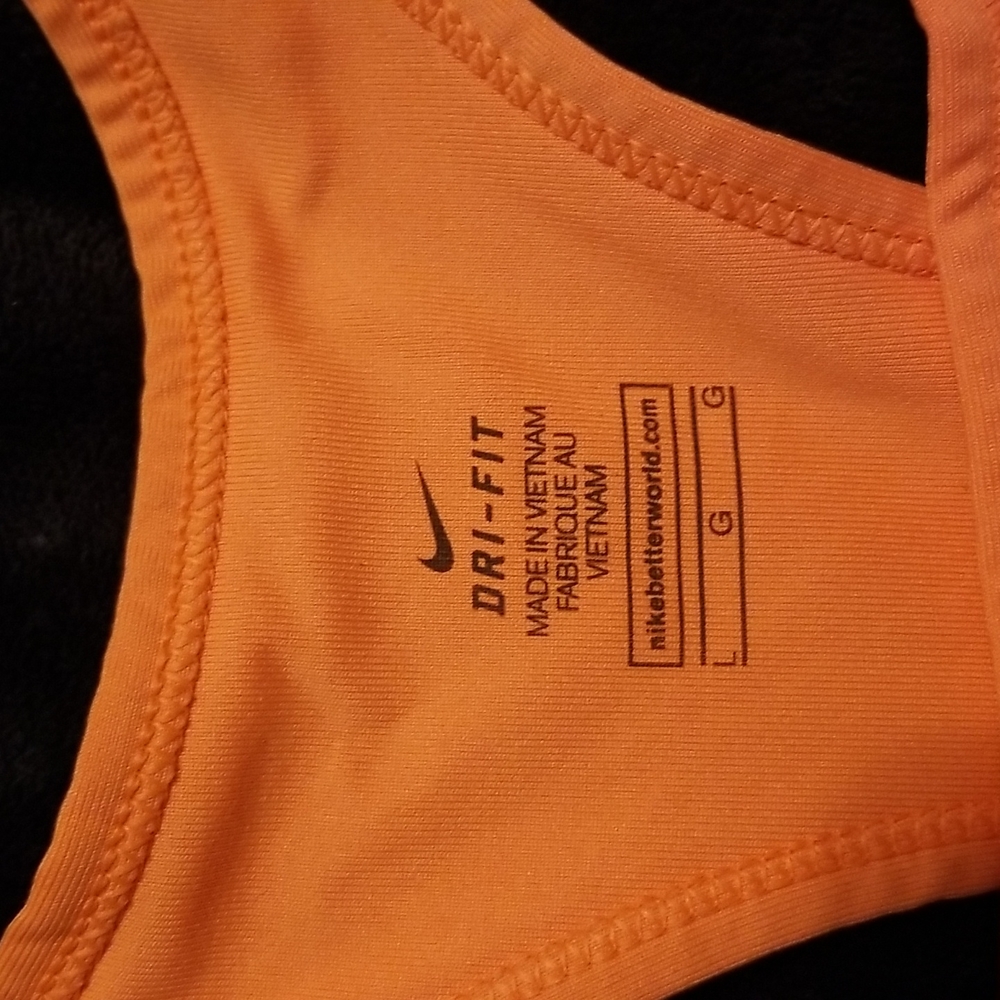 Nike sports bra - Picture 3 of 3